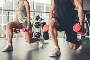 exercice de musculation poids et flexion