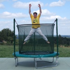 Trampoline extérieur : les plus beaux modèles de trampoline de jardin